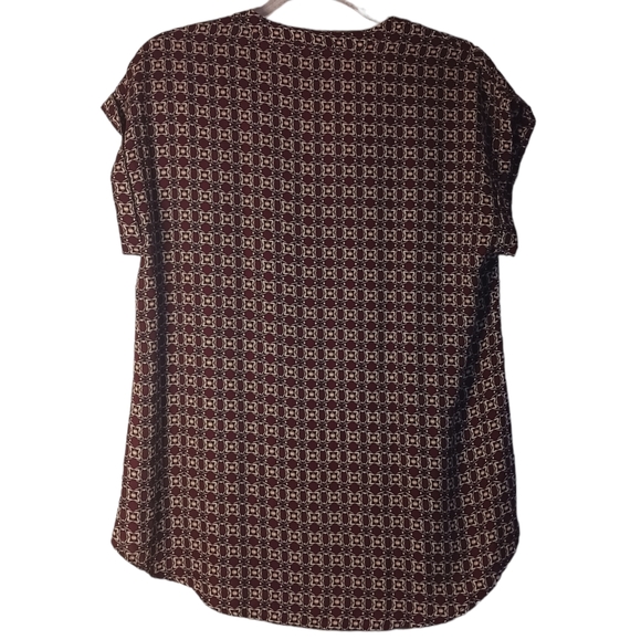Pleione Popover Short Sleeve Geometric Patterned Blouse Flowy V-Neck size M - Picture 9 of 10